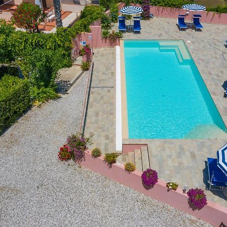 קאפוליברי Elbaloves Appartaments Villa מראה חיצוני תמונה