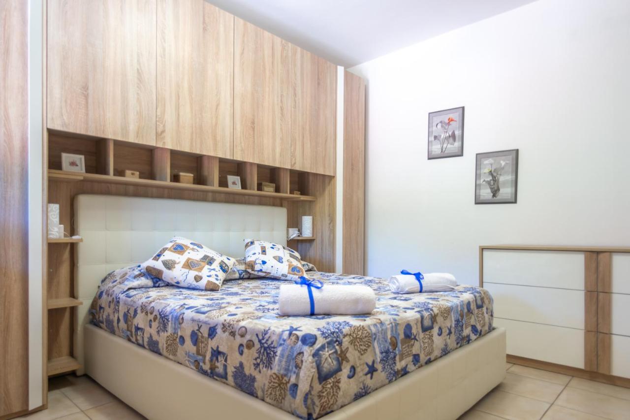 קאפוליברי Elbaloves Appartaments Villa מראה חיצוני תמונה