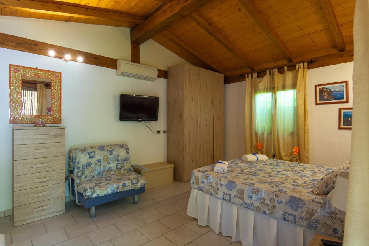 קאפוליברי Elbaloves Appartaments Villa מראה חיצוני תמונה