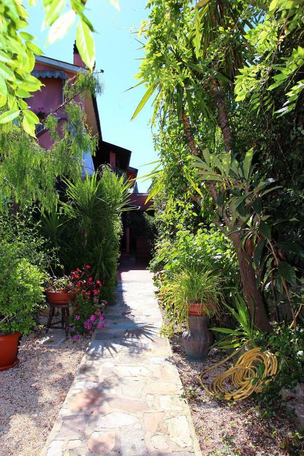 קאפוליברי Elbaloves Appartaments Villa מראה חיצוני תמונה